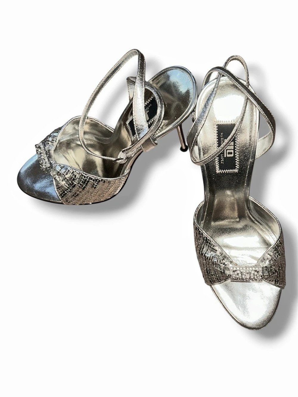 Vintage Y2K JLO Metallic Silver Open Toe Sequin Bow Rhinestone Stiletto Heels 7M